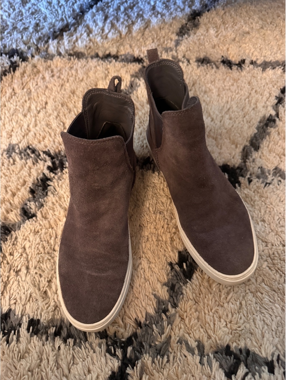 UGG Gizah Suede Chelsea Sneaker Boots – Brown – Women’s 8.5